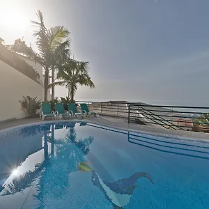 Charming In Villa Funchal (Madeira)